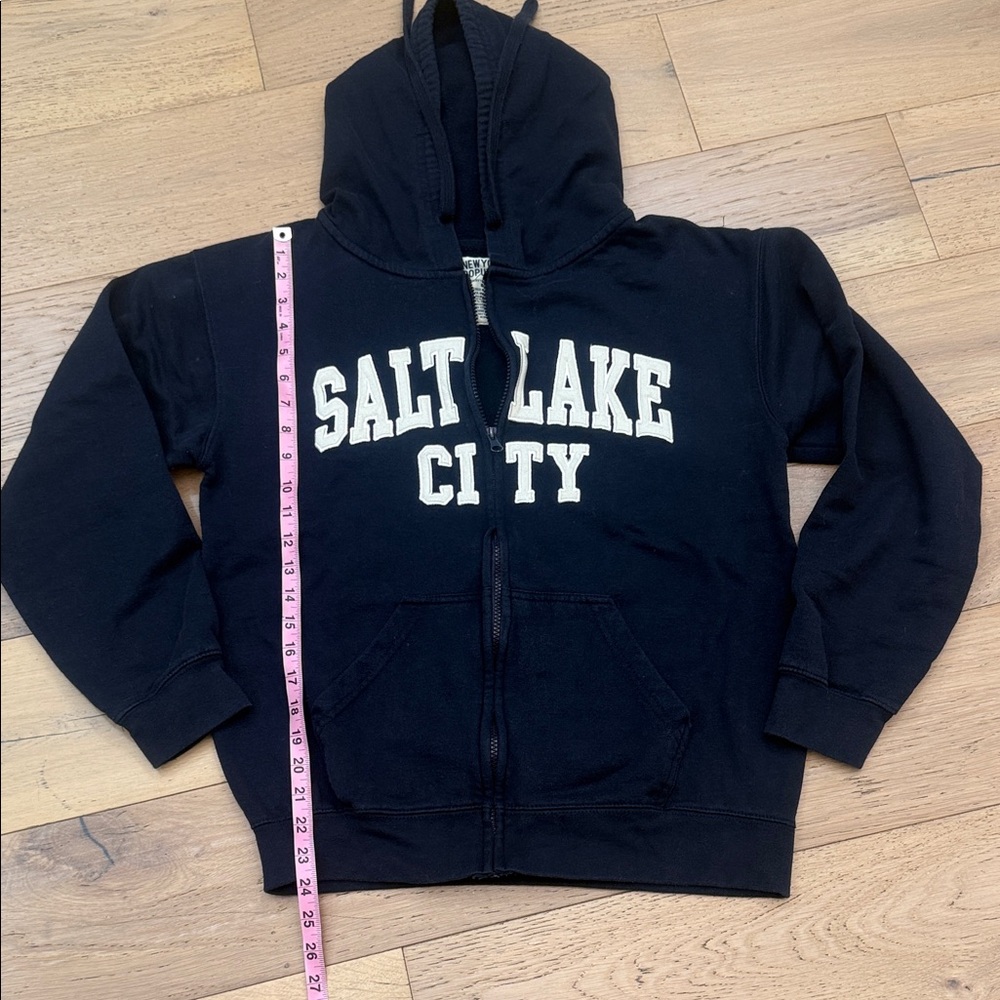 Sweatshirt zip up